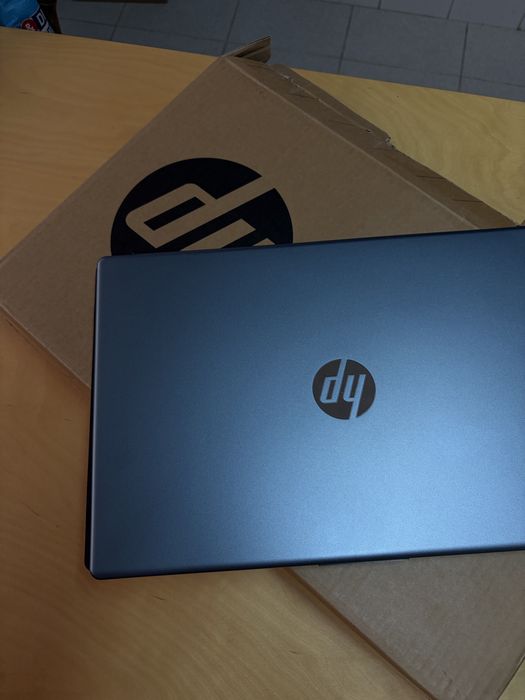 Portátil HP AI 15-fd2000ns 15.6" Intel Core Ultra 7 255U 32GB 1TB SSD Intel Graphics FreeDOS