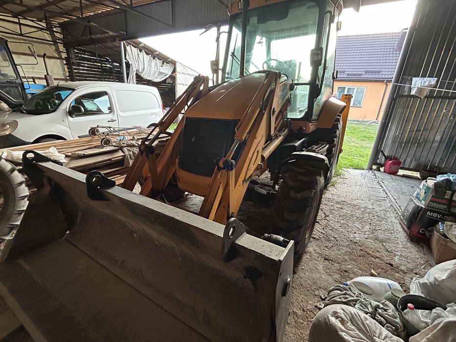 Продам трактор JCB