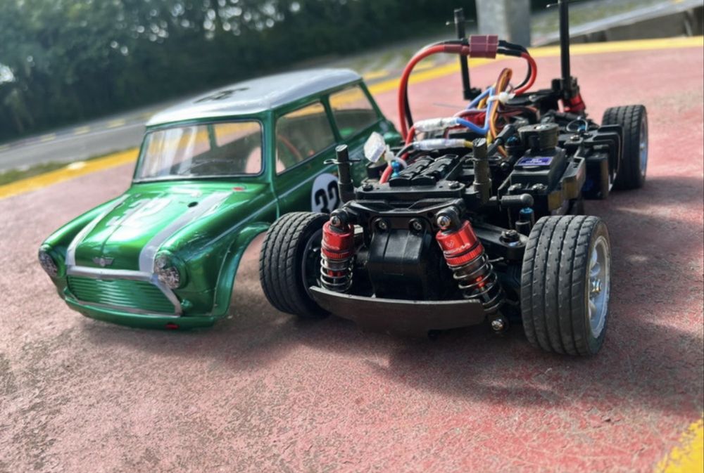 Tamiya MB-01 Mini Cooper (Kyosho, Traxxas, Losi, Xray, Futaba, Sanwa)