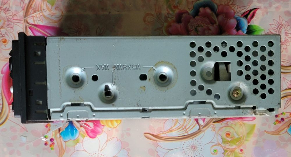 Продам магнітолу