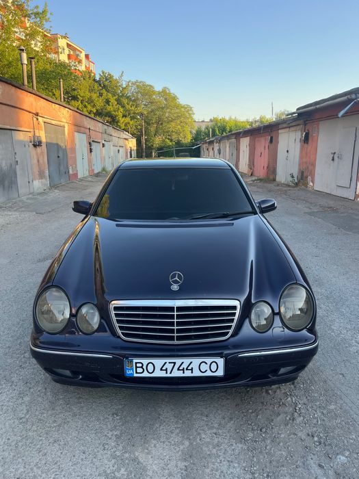 Mercedes-Benz E200 komrpessor !!