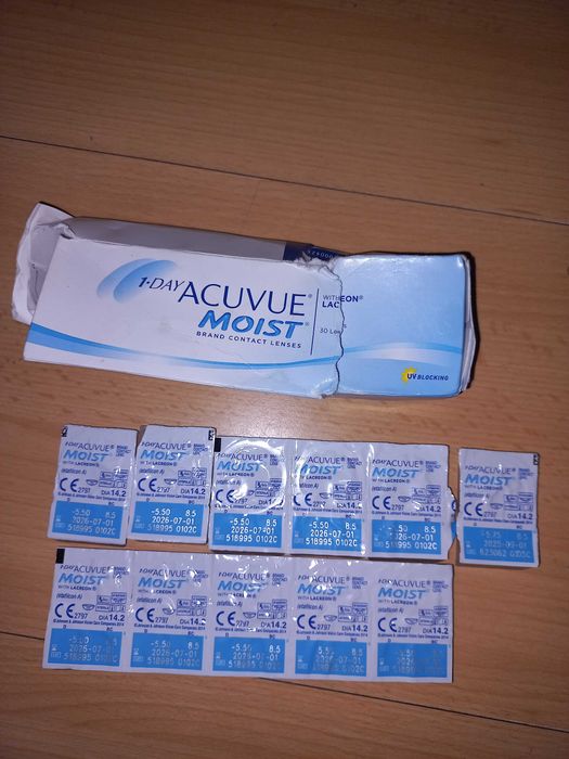 Soczewki kontaktowe 10 sztuk -5.5 oraz 1 -5.75