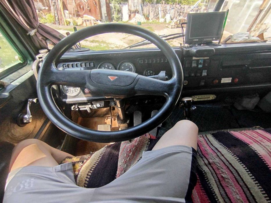 Камаз колхозник( на бока) і 2 прицепа