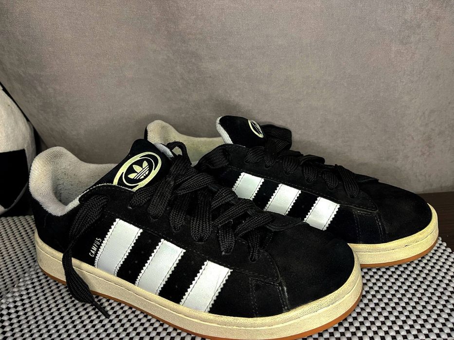 Обувь мужская
•Кофты (М) 500 грн• 
•Кроссовки (,45,46) 1000 грн•