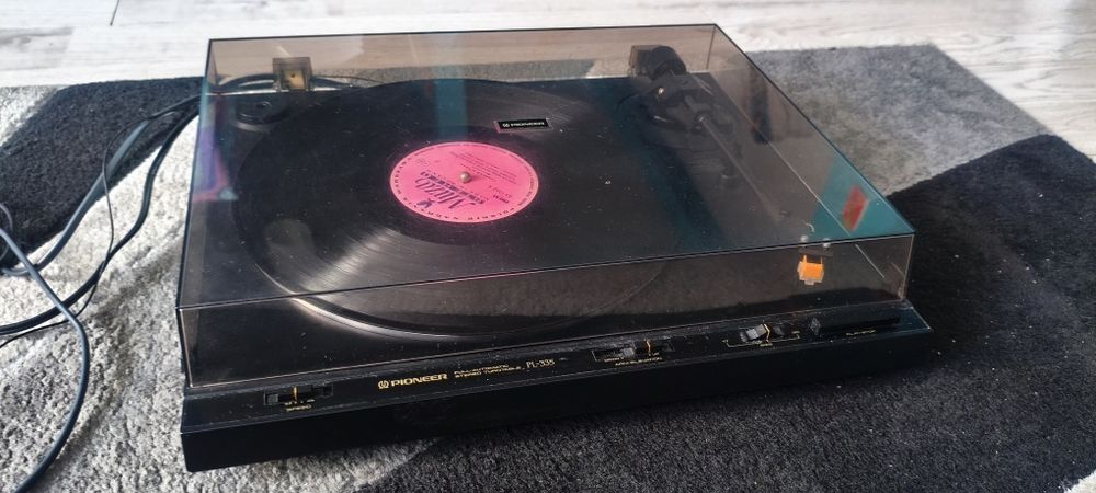Gramofon Pioneer PL-335