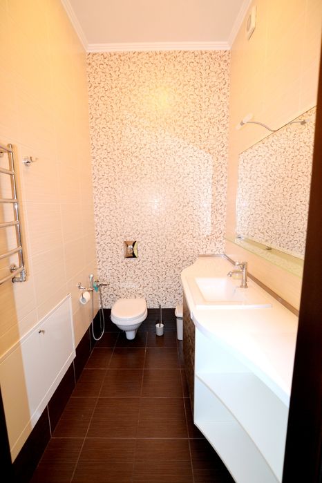 Здам будинок, без %, 380 м², Осокорки, Славутич, КМ Золоче, Вишеньки