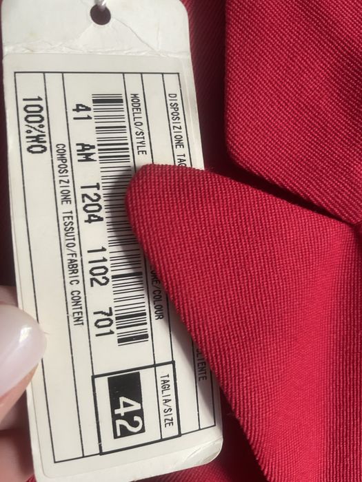 Blazer vermelho, novo com etiqueta, botoes lindos em metal