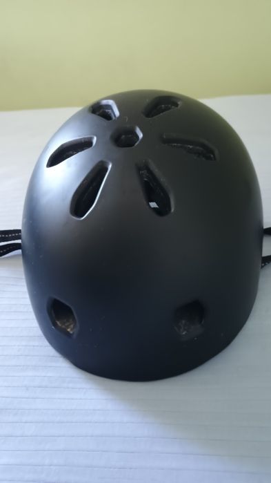 Kask tsg na hulajnogę