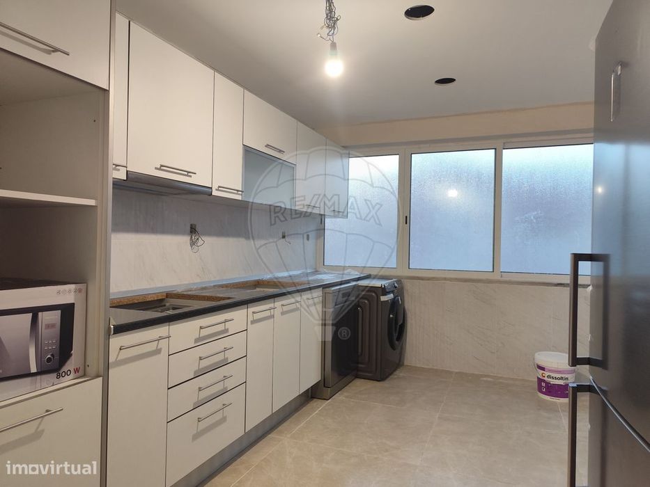 Apartamento T2 para venda — Carregado E Cadafais, Lisboa