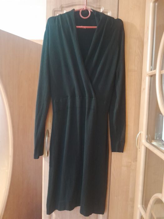 Тепленьке чорне плаття