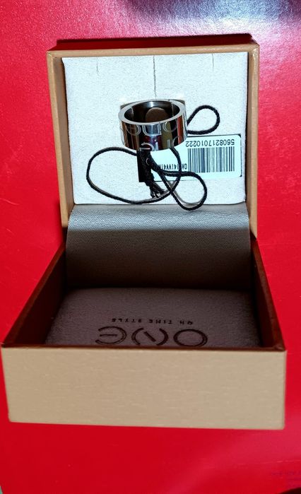 Relogio  e anel one novos