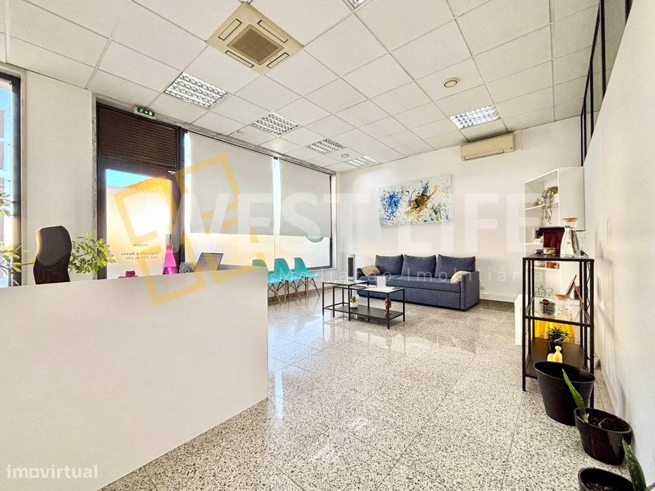 Espaço Comercial - Loja de 120m2 junto ao Centro da Vila de Mafra