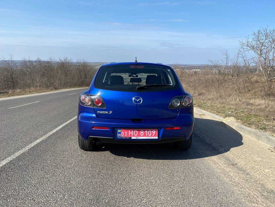 Автомобіль Mazda 3