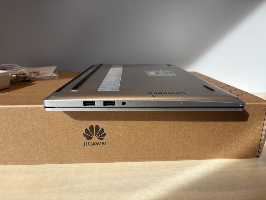 Huawei matebook d15 512gb i5-1135G7 16gb iris Xe Windows 11