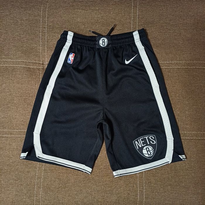 Подростковые шорты Nike NBA (11-13лет)