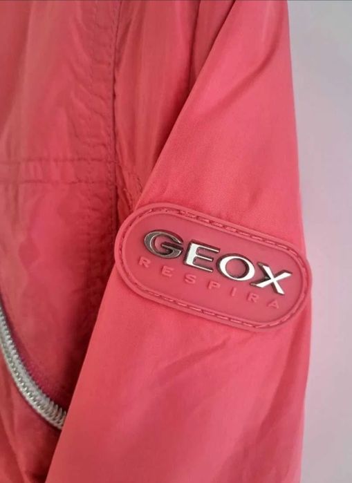 Куртка вітрівка фірми Geox 10-12 років