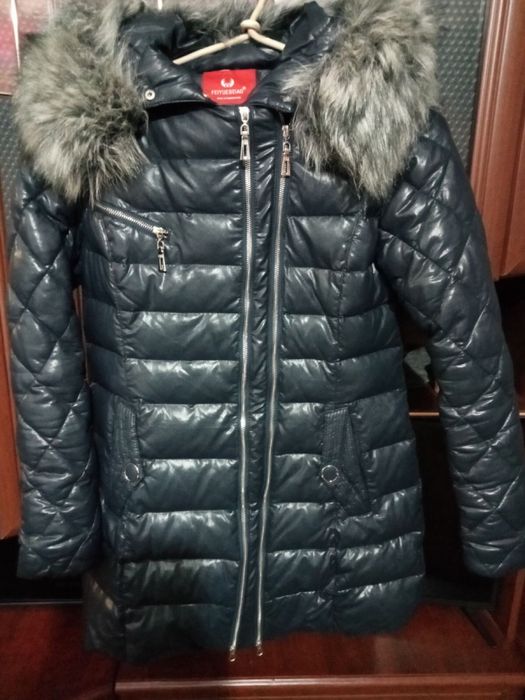 Продам зимнию курточку