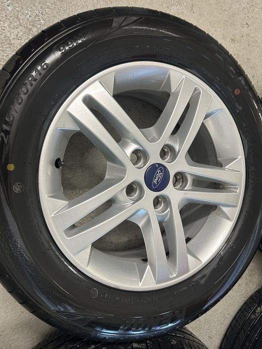 Kola ford s max galaxy mondeo