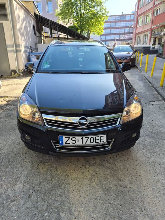 Opel Astra H 2012r
