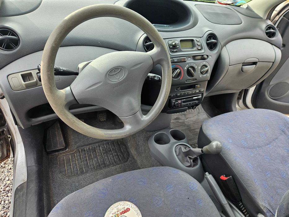 Toyota Yaris, 2002, benzyna