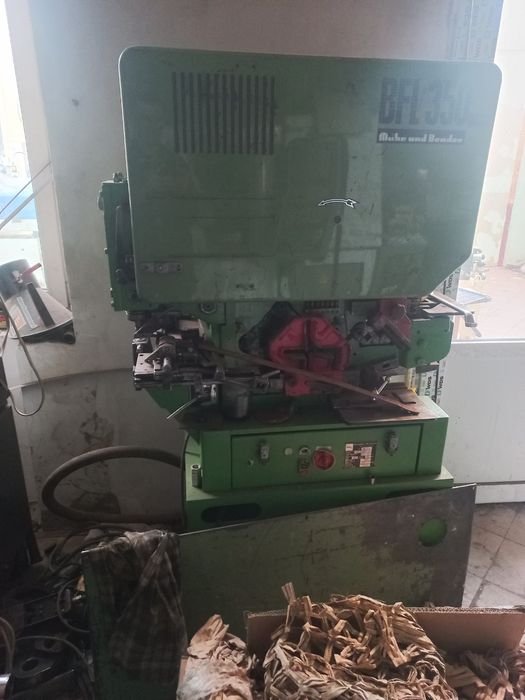 Пробивний верстат