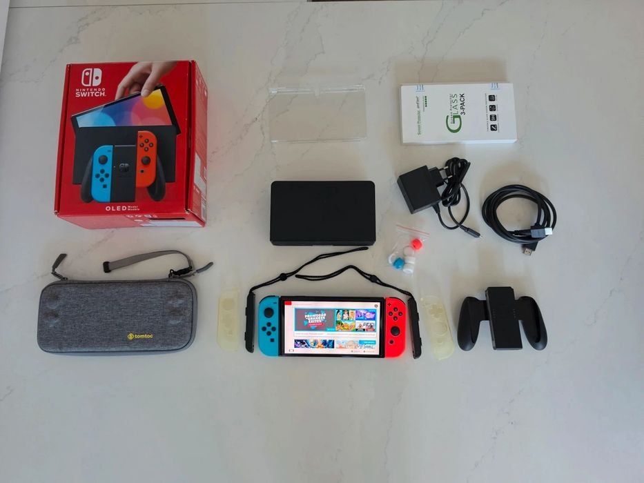Nintendo Switch OLED Neon (Com Caixa, Estojo Tomtoc e Vários Acessórios), Excelente Estado