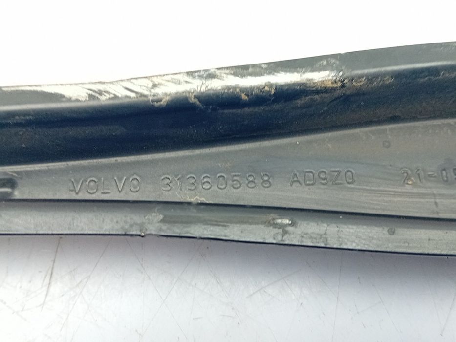 Braço de suspensão trás esquerdo VOLVO V60 II Cross Country (227)
