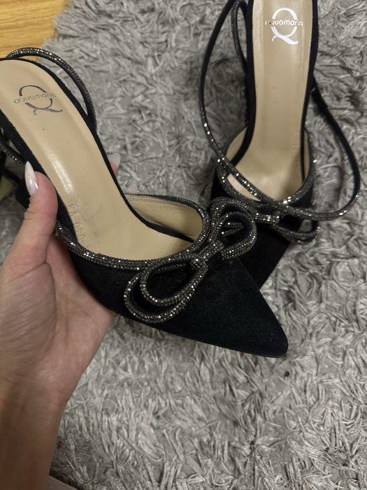 Босоніжки чорні на підборах з бантом