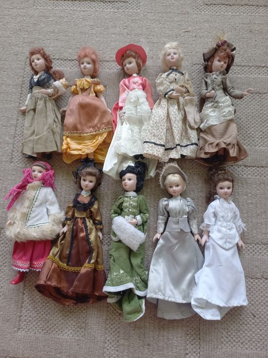 Ляльки фарфорові маленькі Дами епохи