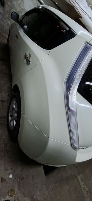 Nissan leaf 2011р