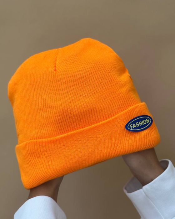 Шапка в трёх цветах