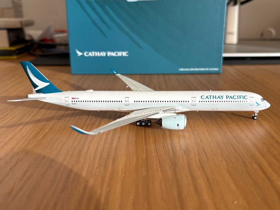 Miniatura Cathay Pacific Airbus A350
