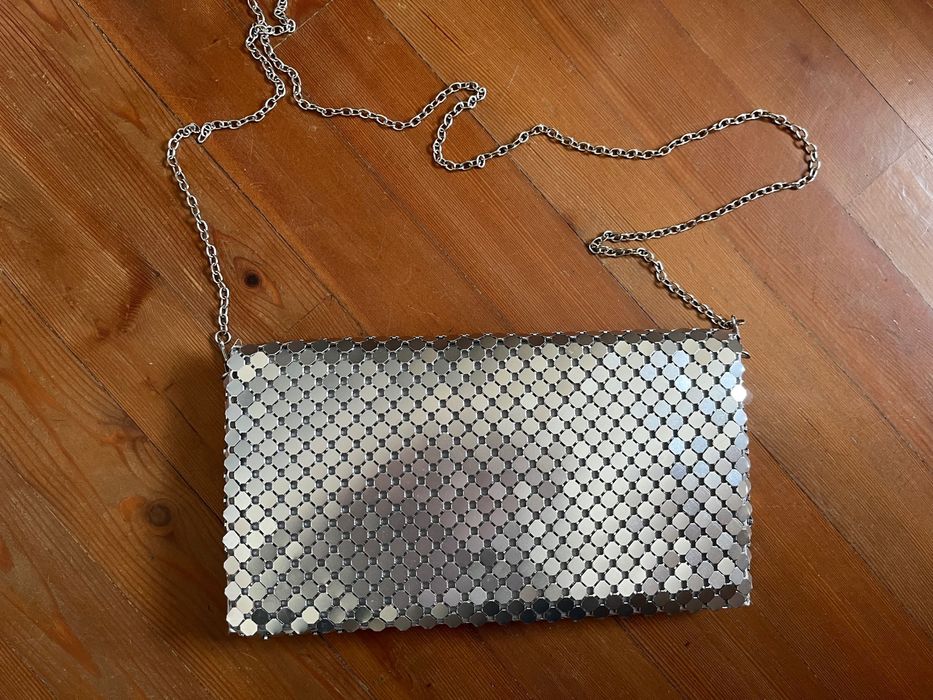 Clutch de cerimónia prateada