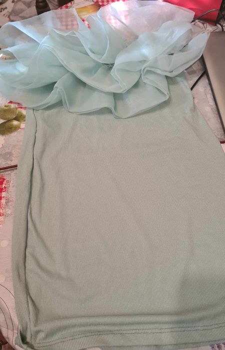 Vendo tops novos com etiqueta