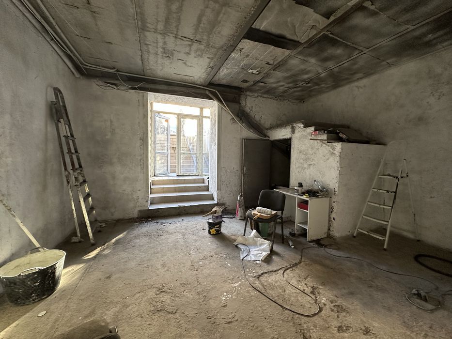 Продається цокольне приміщення по вул. Галицька 160м2