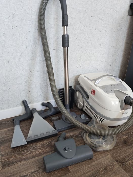 Продам пилосос миючий ZELMER ZVC762STUA
