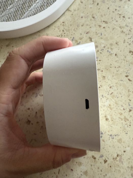 Elektryczna packa lapka na muchy