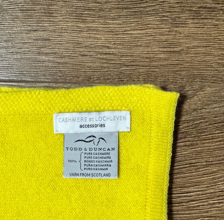 Кашемировый шарф Cashmere at Lochleven .