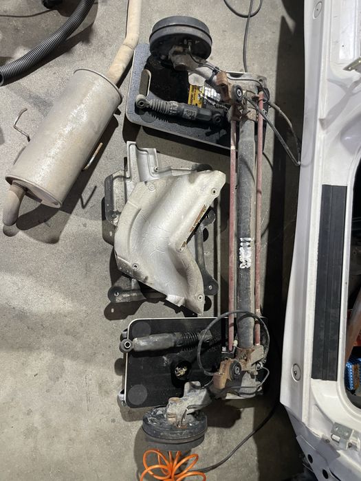 Eixo trazeiro Peugeot 106