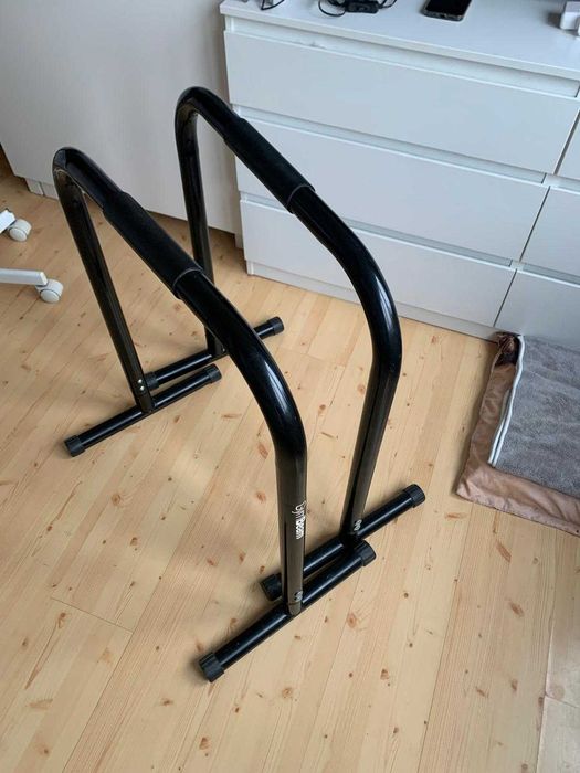 Poręcz treningowa do pompek, dipów.