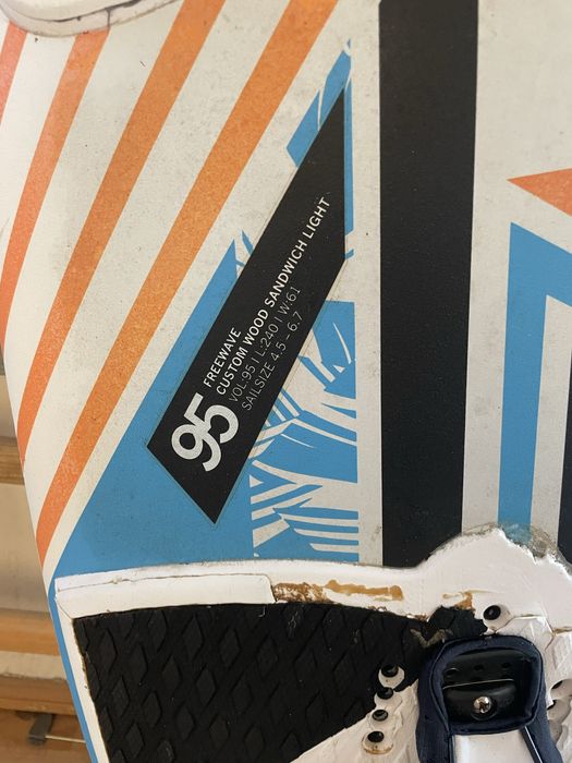 Deska windsurfingowa Fanatic Freewave 95