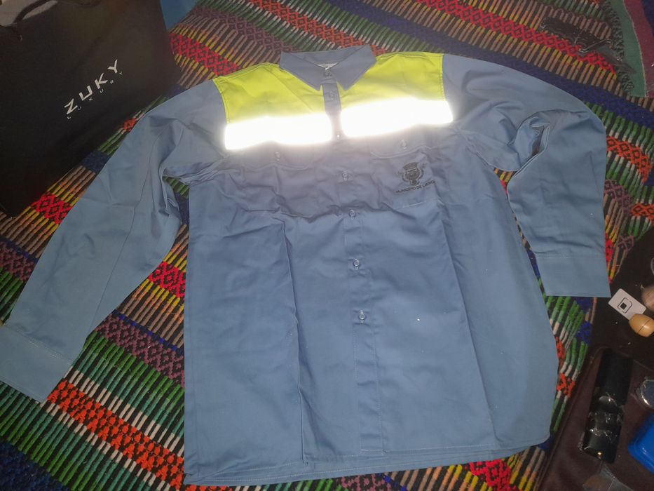 2 Camisas de fardamento da monecipio de lisboa