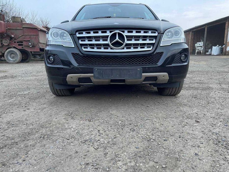 Передний бампер Mercedes ML W164 Рестайл C197 Передній бампер МЛ 164