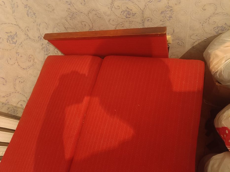 Продам диван-книжка б/в