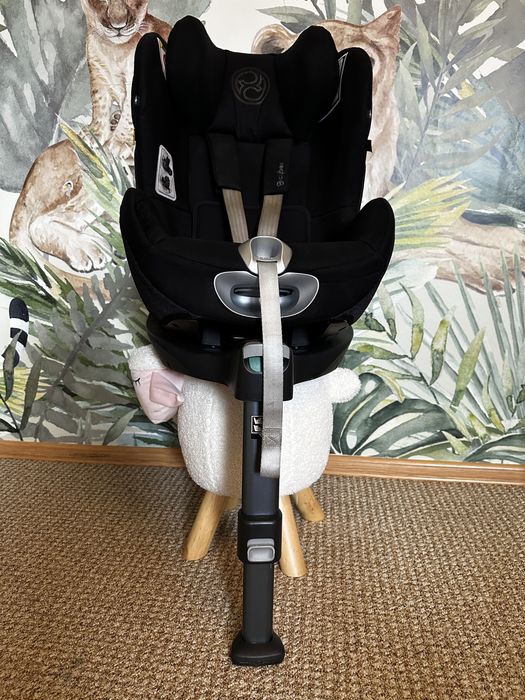 fotelik samochodowy Priam Cybex Sirona Zi, baza obrotowa do kompletu.