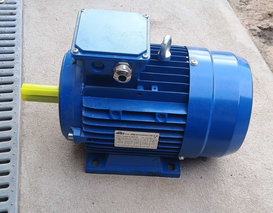 Silnik Elektryczny 3kW 2870 obr/min 3,0kW Intec 230/400V