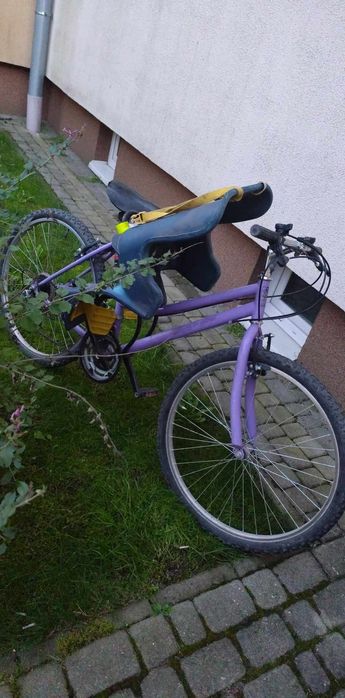 Rower w kolorze fioletowym