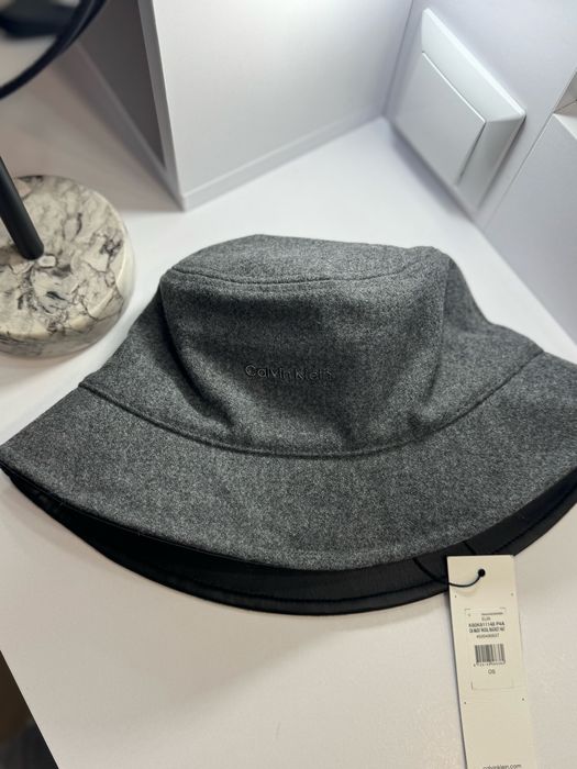 Жіноча сіра шерстяна панама