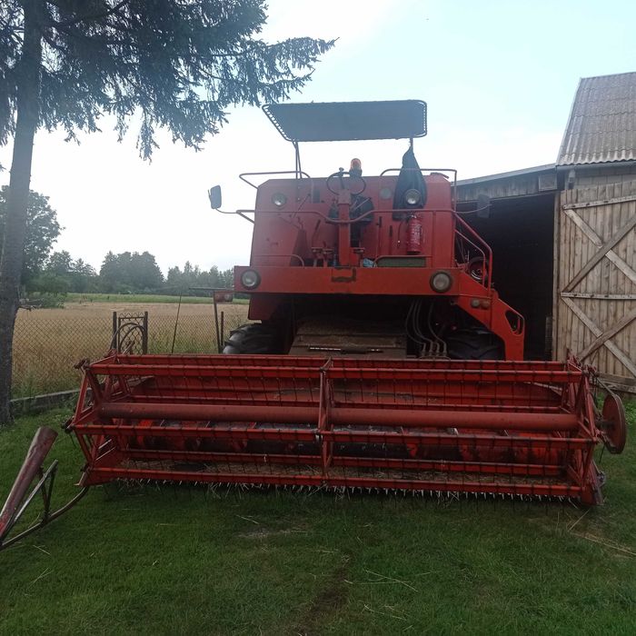 Kombajn Bizon Z056