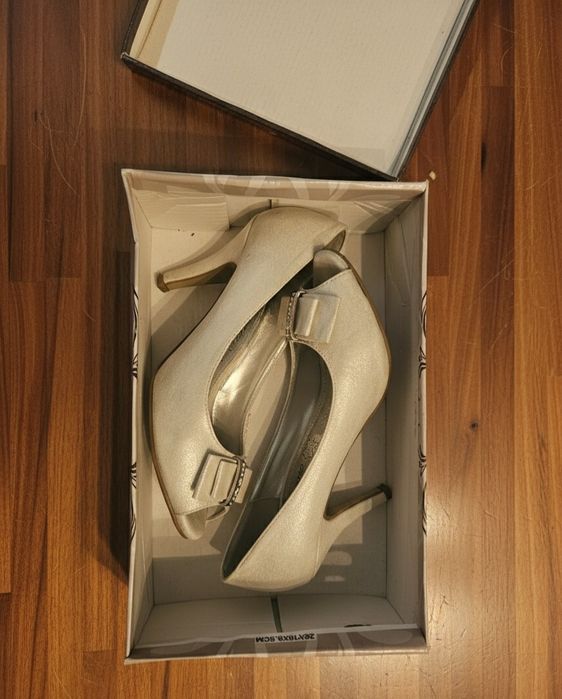 Buty 35 obcasy szpilki